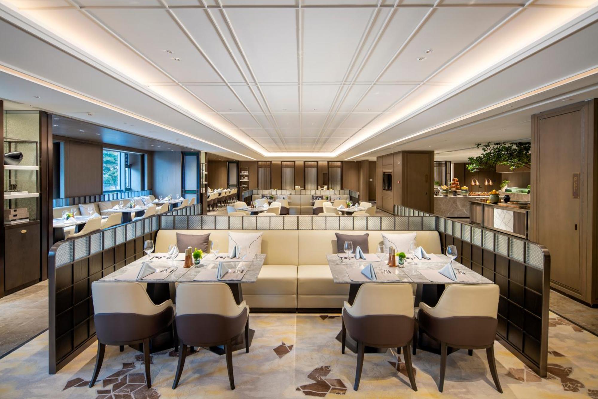 Yuexiu Hotel Guangzhou, Curio Collection By Hilton Extérieur photo