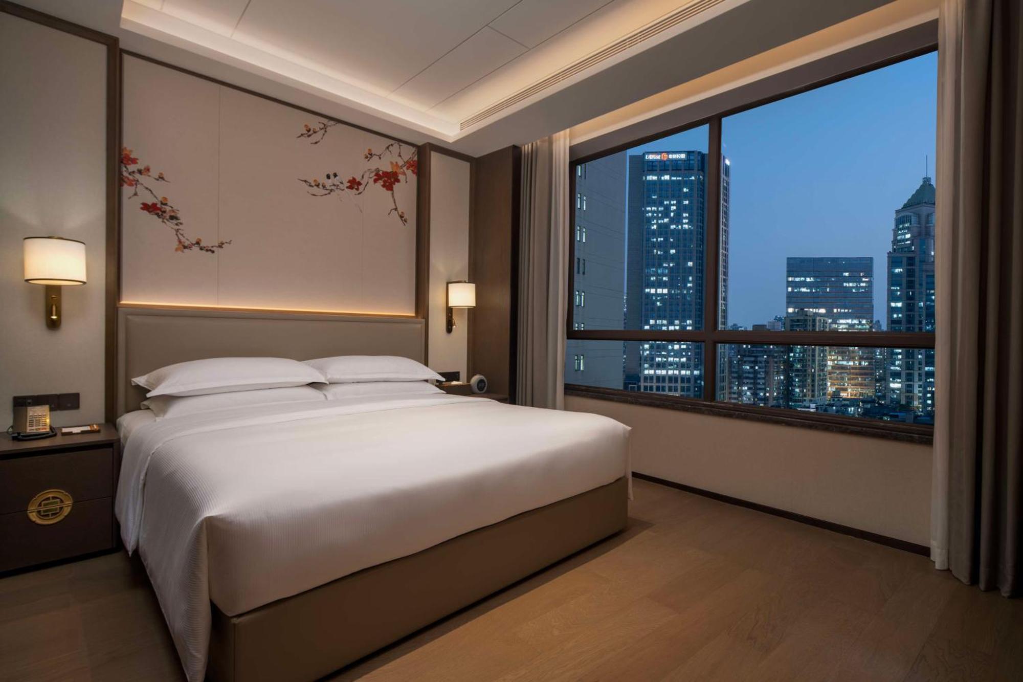 Yuexiu Hotel Guangzhou, Curio Collection By Hilton Extérieur photo