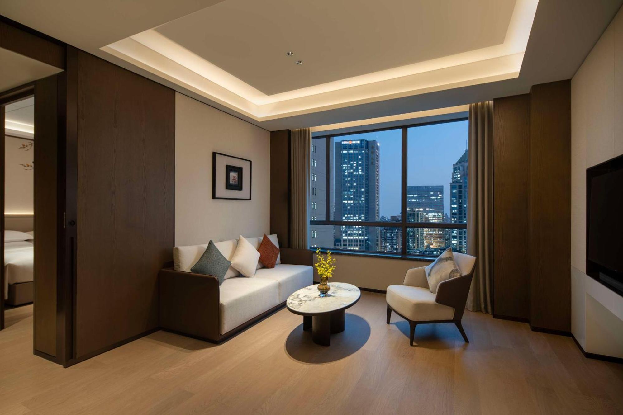 Yuexiu Hotel Guangzhou, Curio Collection By Hilton Extérieur photo