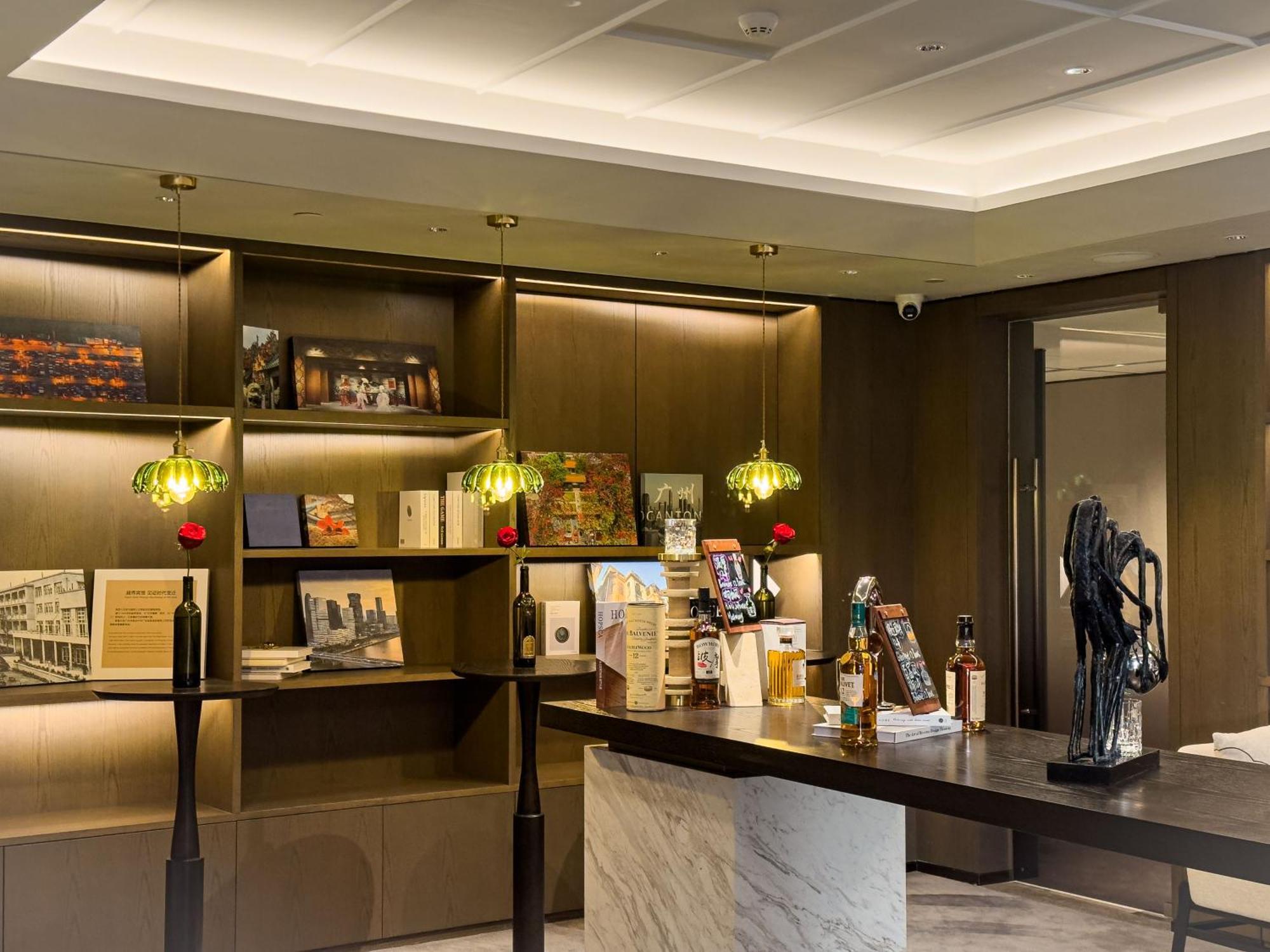 Yuexiu Hotel Guangzhou, Curio Collection By Hilton Extérieur photo