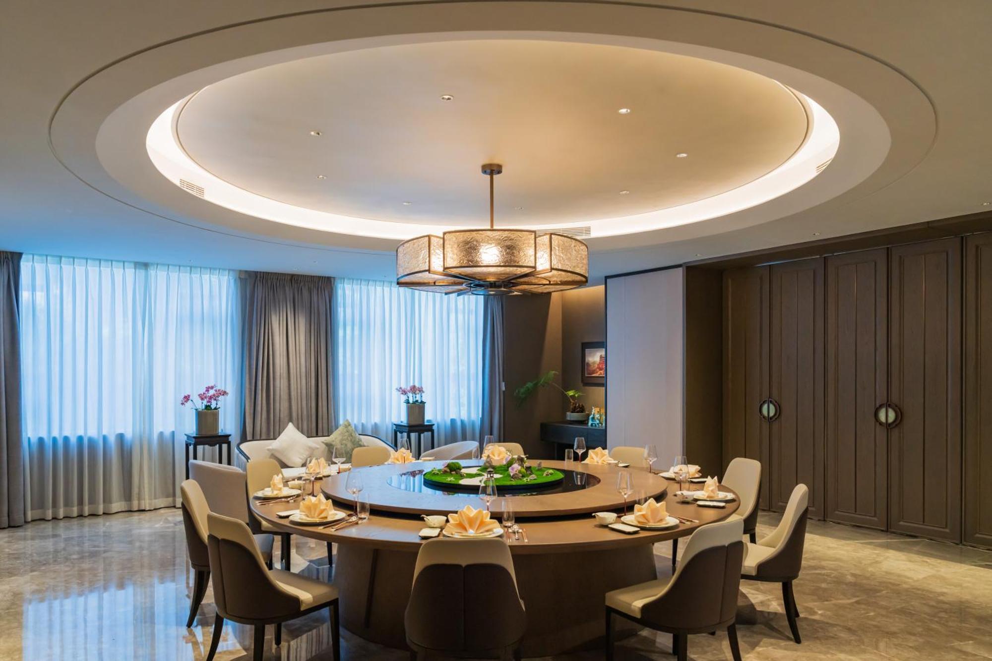 Yuexiu Hotel Guangzhou, Curio Collection By Hilton Extérieur photo
