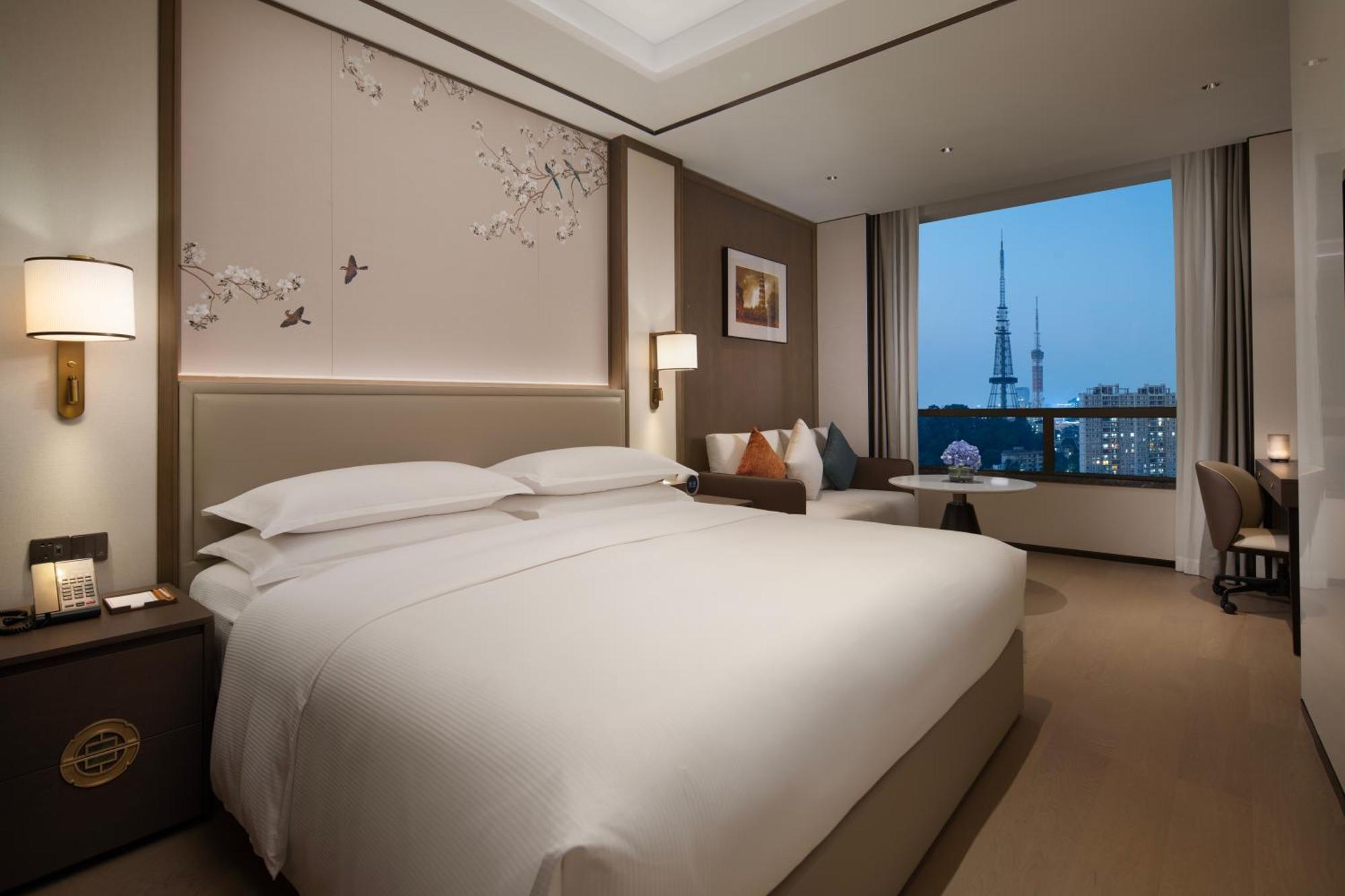 Yuexiu Hotel Guangzhou, Curio Collection By Hilton Extérieur photo